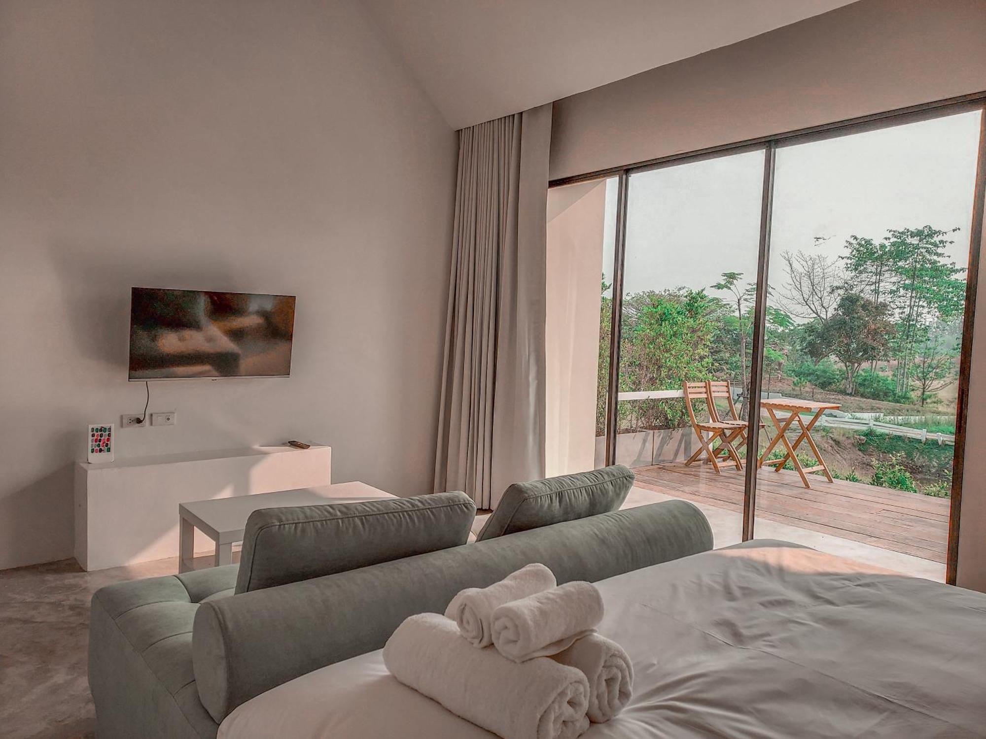Tubtao Sleepy Hill Hotel Pong Talong Bagian luar foto
